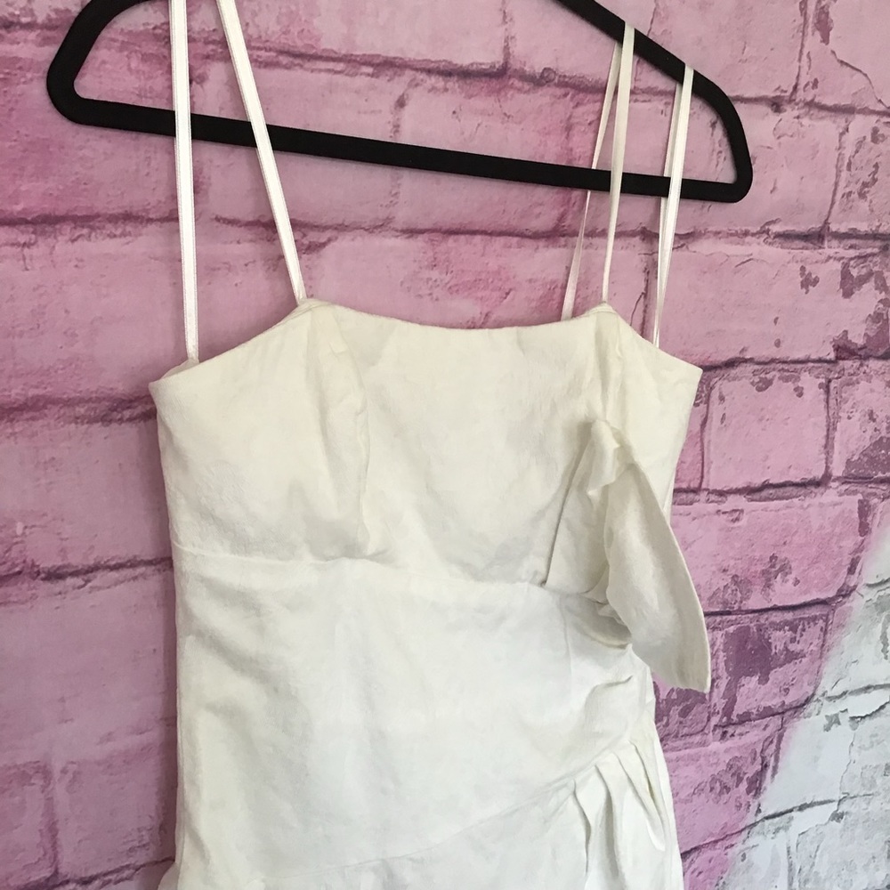Junior Misses - Size M - Off White mini dress.